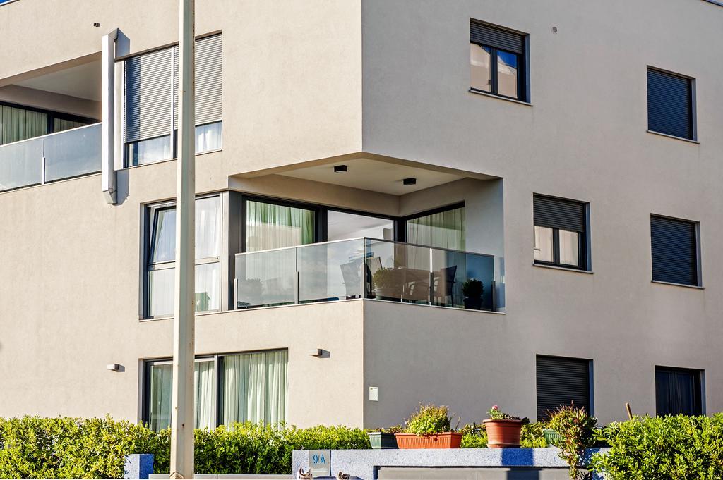 Sunset Luxury Apartment ロヴィニ エクステリア 写真