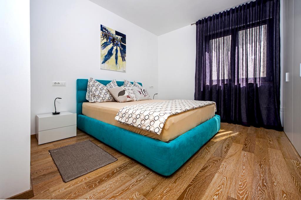 Sunset Luxury Apartment ロヴィニ エクステリア 写真