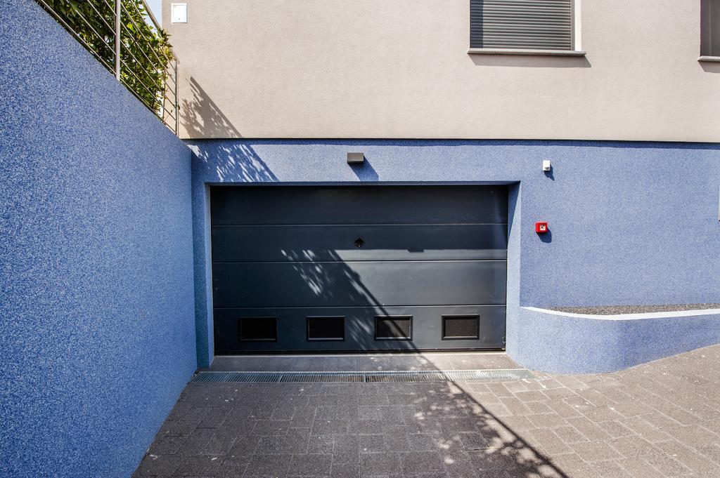 Sunset Luxury Apartment ロヴィニ エクステリア 写真